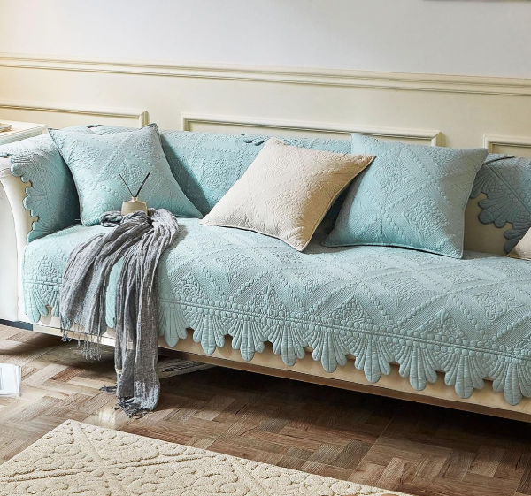 Non-Slip, Machine-Washable Quilted Cotton Sofa Cover With Armrest Covers